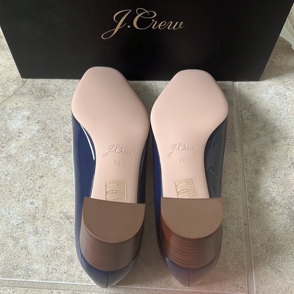 J. Crew Patent Bow Loafer Pump - Picture 6 of 7